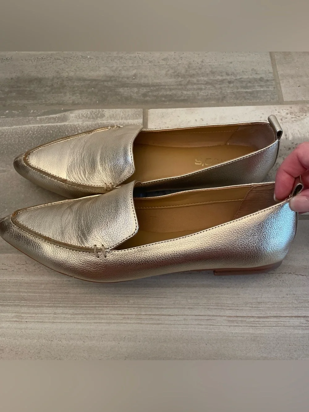 Chico's Metallic Gold Leather Pointed Toe Loafers Flat Shoes Women's Size 7.5